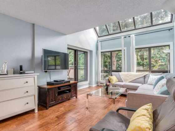 Este apartamento de la hermosa Vancouver es espacioso, luminoso y