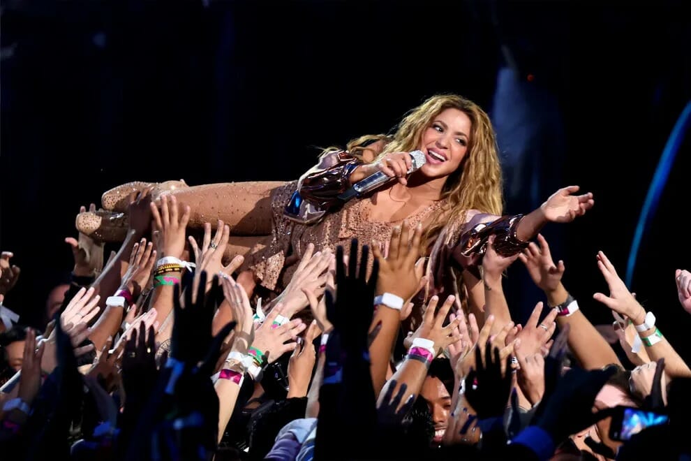 presentación shakira vmas
