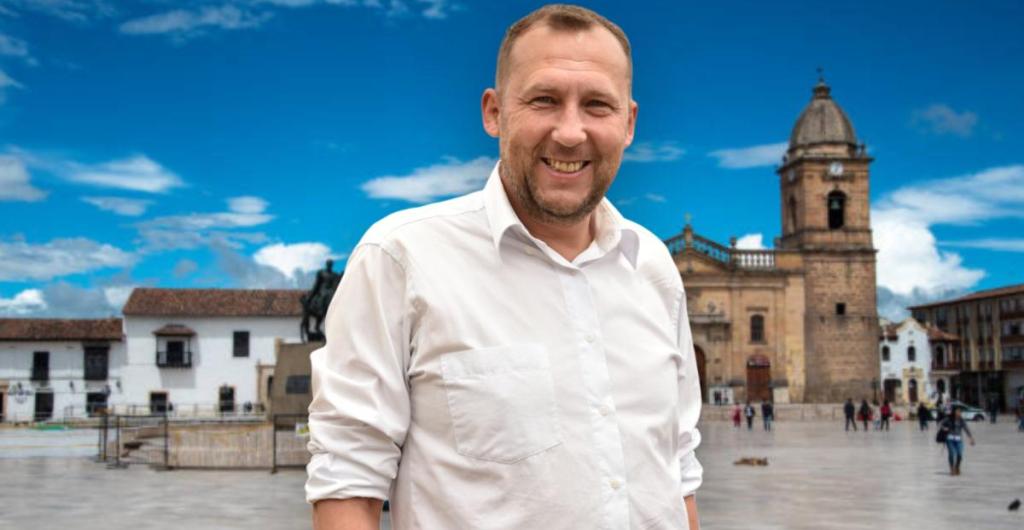 Mikhail Krasnov el ruso que fue elegido como alcalde de tunja boyacá