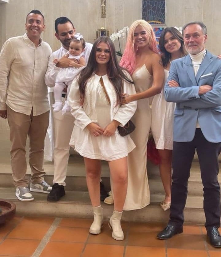 karol g bautizo sobrina