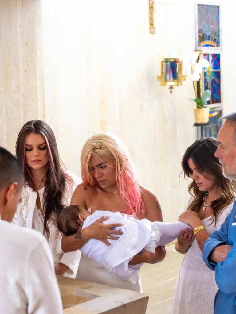 karol g bautizo sobrina