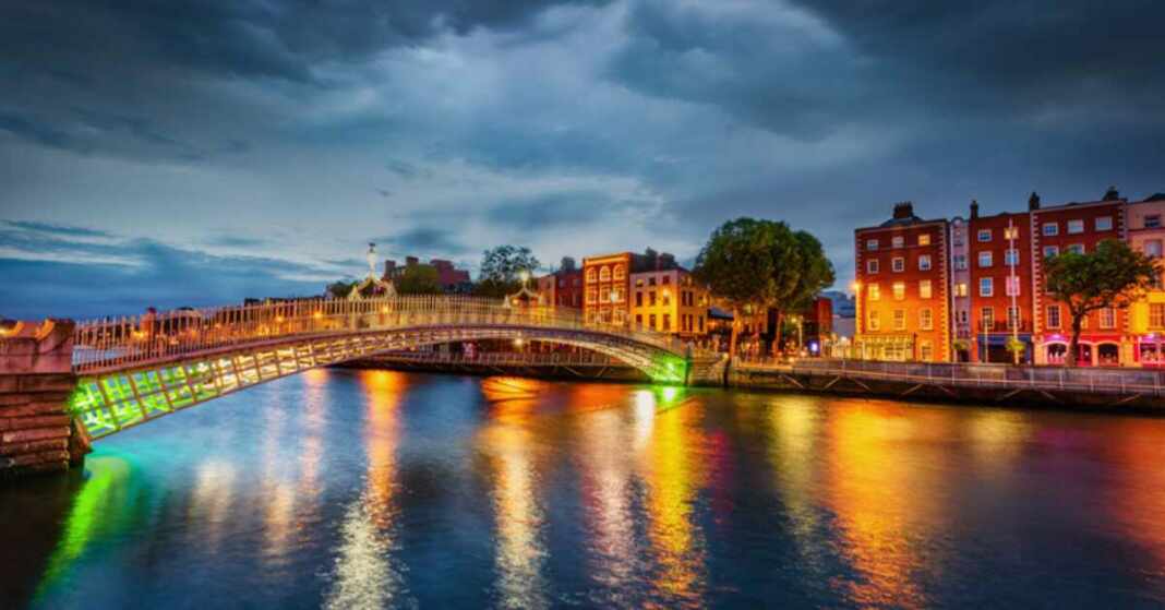 emigrar a irlanda sin pasaporte europeo, país salario mínimo más alto europa, mejores destinos para emigrar 2024