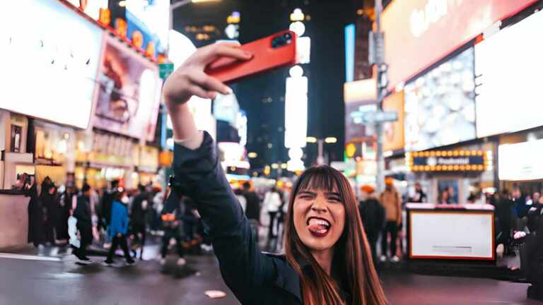 Alerta en Nueva York por el impacto de las redes sociales en los jóvenes son declaradas una “amenaza”