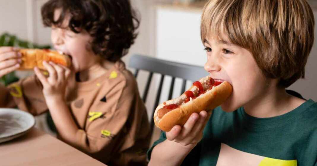 niños creen que las salchichas y el tocino son verduras en un estudio sobre su percepción sobre el origen de los alimentos