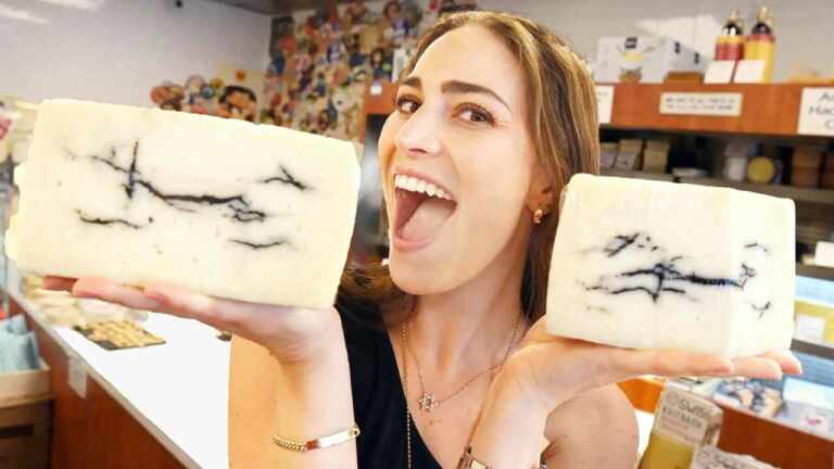 Una mujer adicta al queso está pagando 6 mil dólares por su rehabilitación y parece estar funcionando 