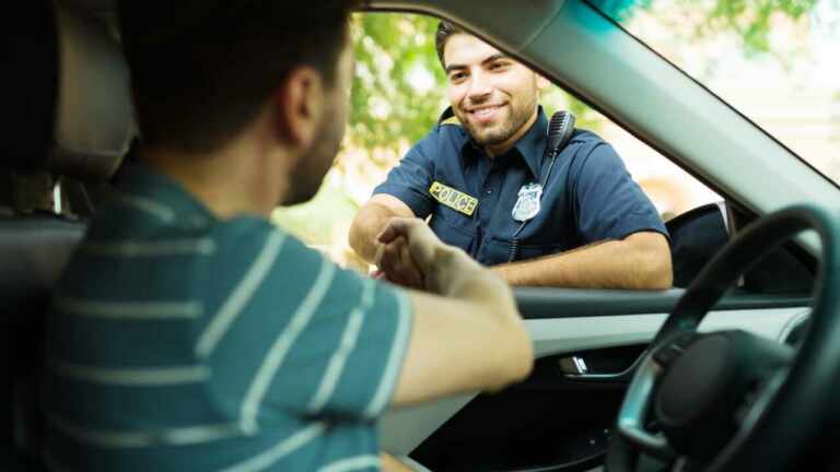 Texas obliga a sus policías a que aprendan español 