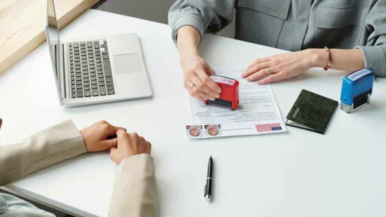 Esta sería la razón por la que se les niega la visa de EE. UU. a la mayoría de los latinoamericanos