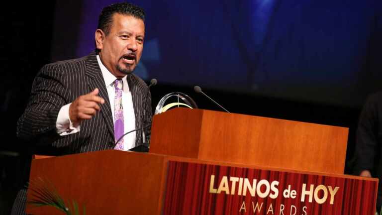 Richard Montañez, la historia del mexicano que paso de limpiar pisos a convertirse en el vicepresidente de PepsiCo