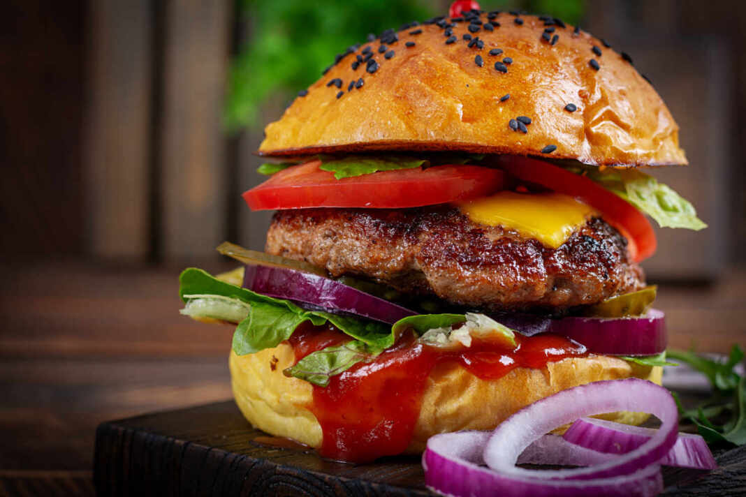 Hamburguesa de la guía de las mejores hamburguesas de Toronto de QPASA Recomienda