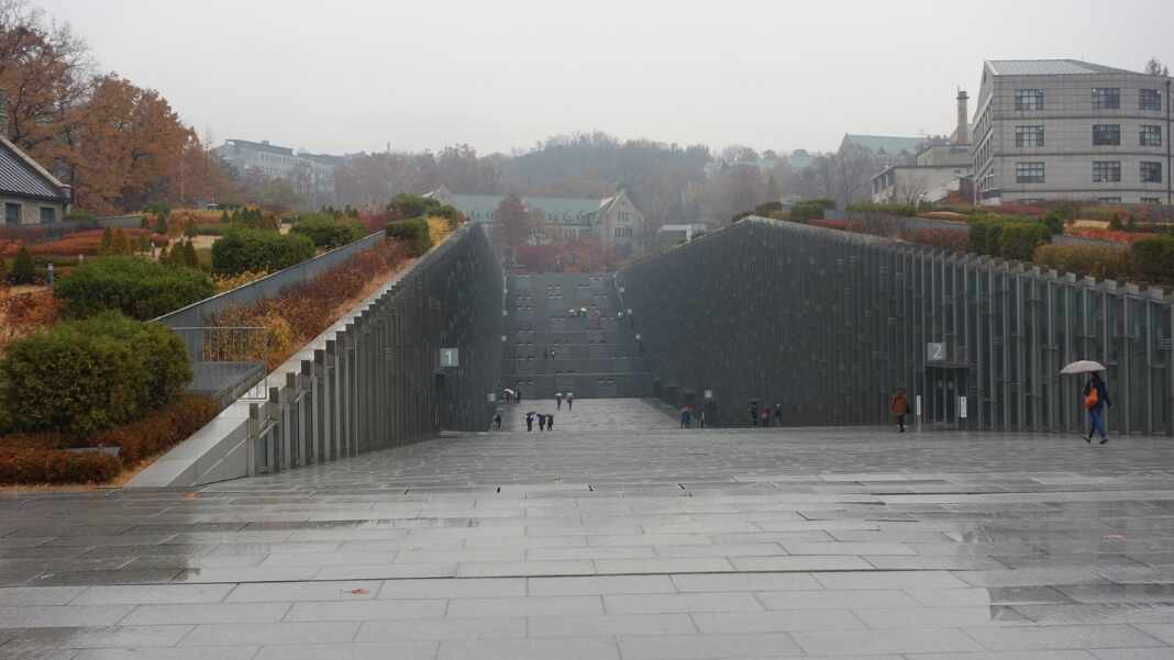 Campus de la Universidad Ewha en Seúl, que ofrece becas para extranjeras