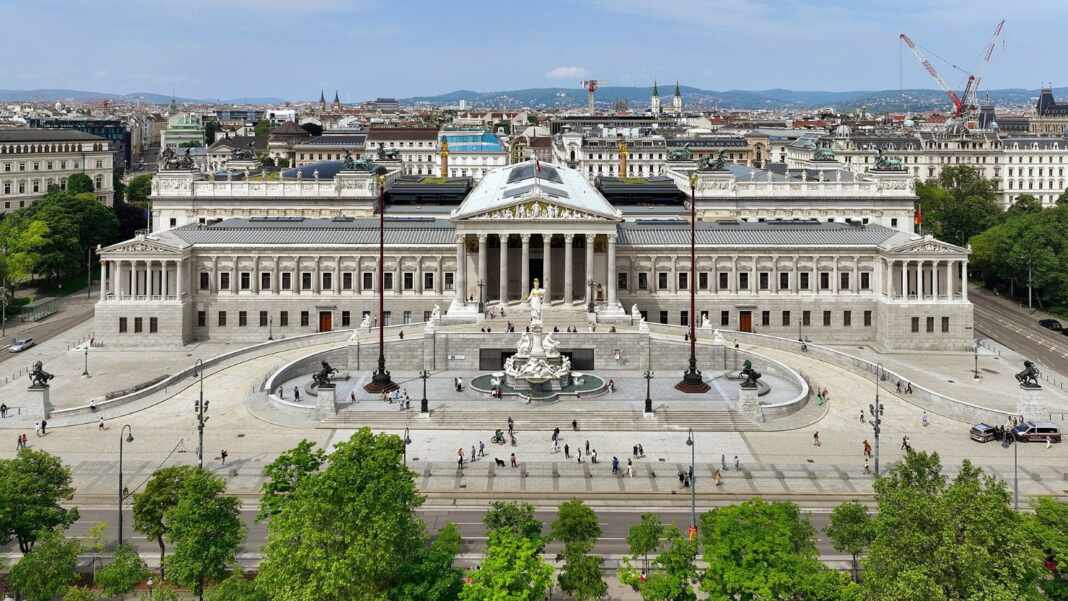 Parlamento de Austria en Viena, país que ofrece clases de alemán gratis en línea