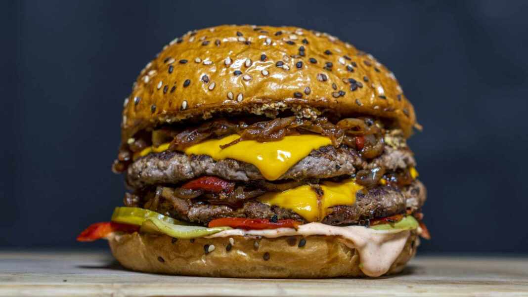 Hamburguesa doble con queso, las mejores hamburguesas de Bogotá