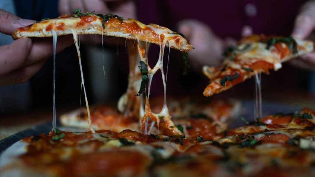 Pizza con mucho queso, las mejores pizzas de Buenos Aires