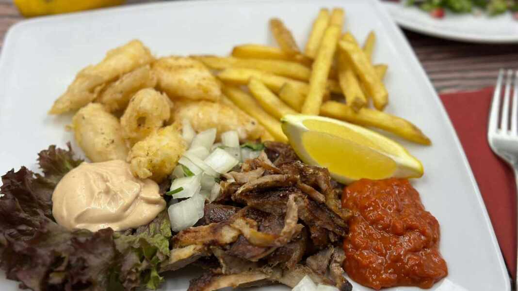 Plato de shawarma, los mejores shawarmas de Dubái