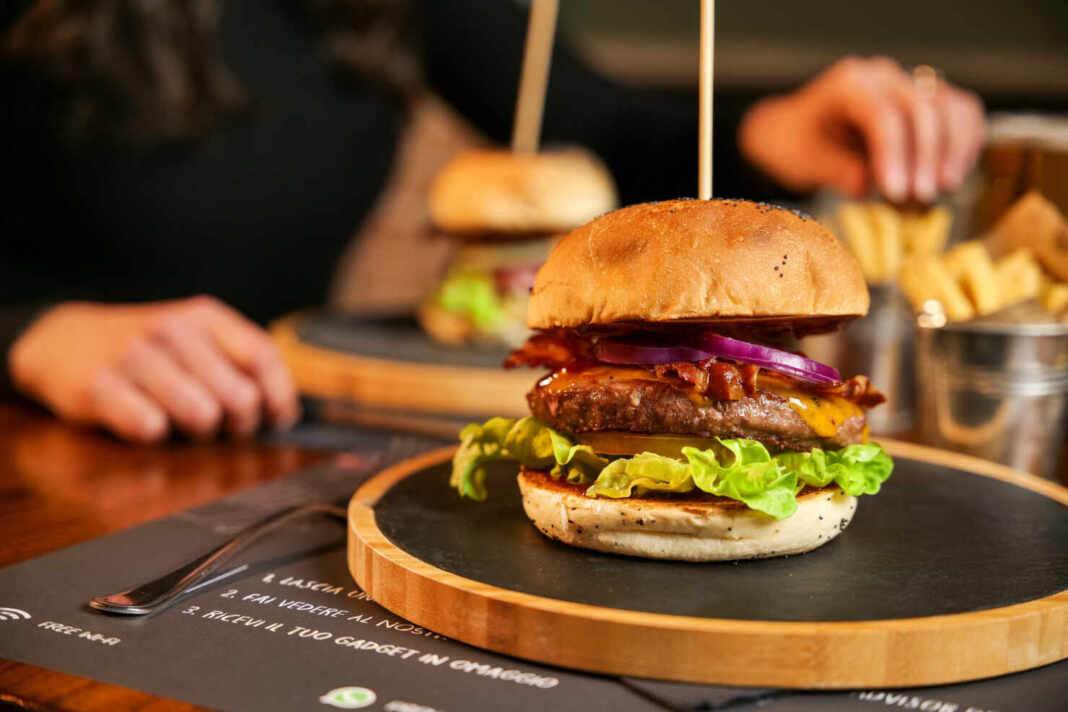 Hamburguesa de la guía de las mejores hamburguesas de Montreal de QPASA Recomienda