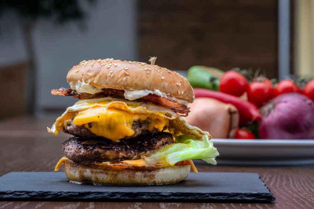 Hamburguesa de la guía de las mejores hamburguesas de Los Ángeles de QPASA Recomienda